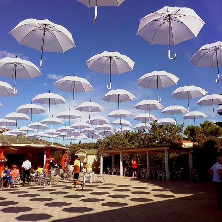 Le Esperidi Camping Ecoresort Marina Di Bibbona Dış mekan fotoğraf