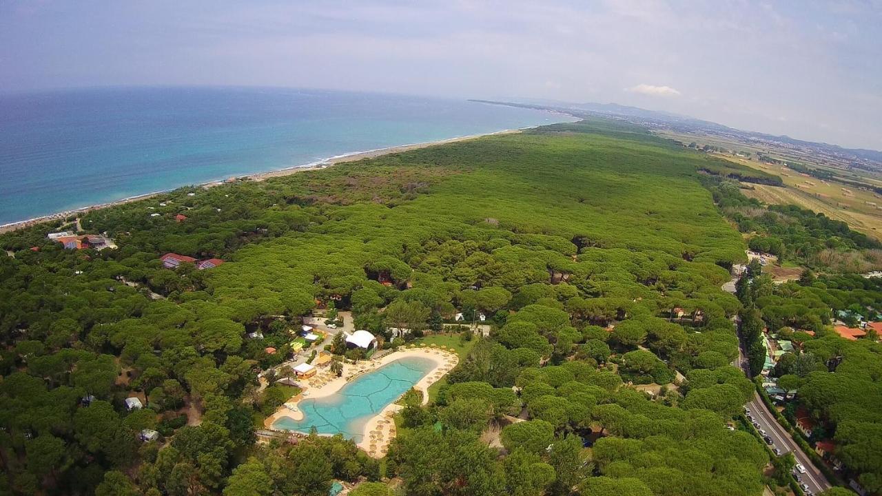 Le Esperidi Camping Ecoresort Marina Di Bibbona Dış mekan fotoğraf